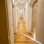 Cozy Voyage - Stylish 135m2 For Up To 9 People In Kudamm *