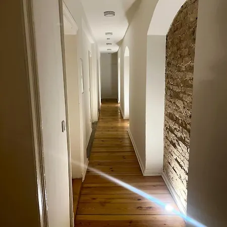 Cozy Voyage - Stylish 135m2 For Up To 9 People In Kudamm Appartement