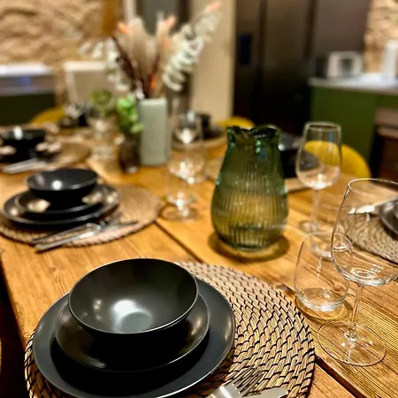 Cozy Voyage - Stylish 135m2 For Up To 9 People In Kudamm Apartmán *