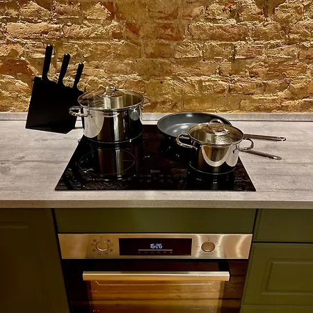 Cozy Voyage - Stylish 135m2 For Up To 9 People In Kudamm