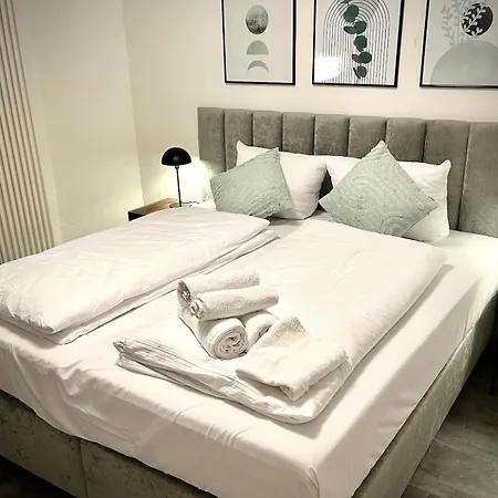 Cozy Voyage - Stylish 135m2 For Up To 9 People In Kudamm Apartment Berlin