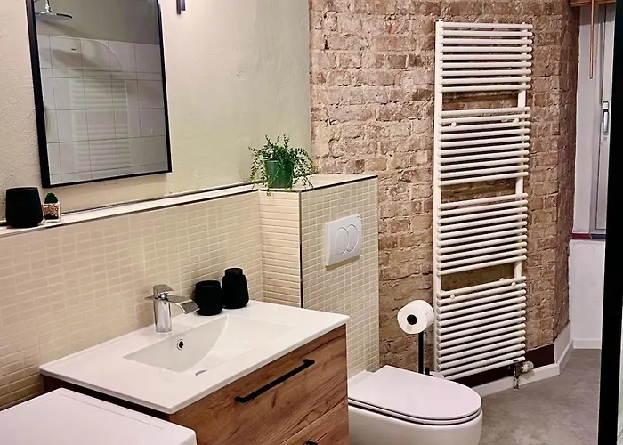 Cozy Voyage - Stylish 135m2 For Up To 9 People In Kudamm Apartmán